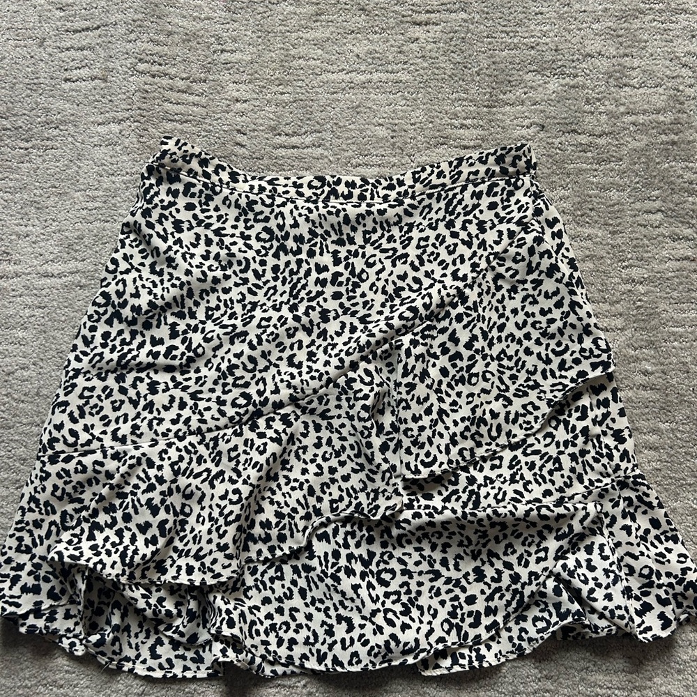 Chic Asymmetrical Leopard Print Skirt